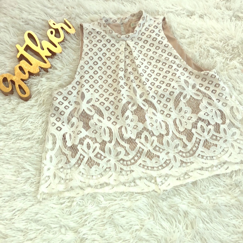 Sleeveless white shirt